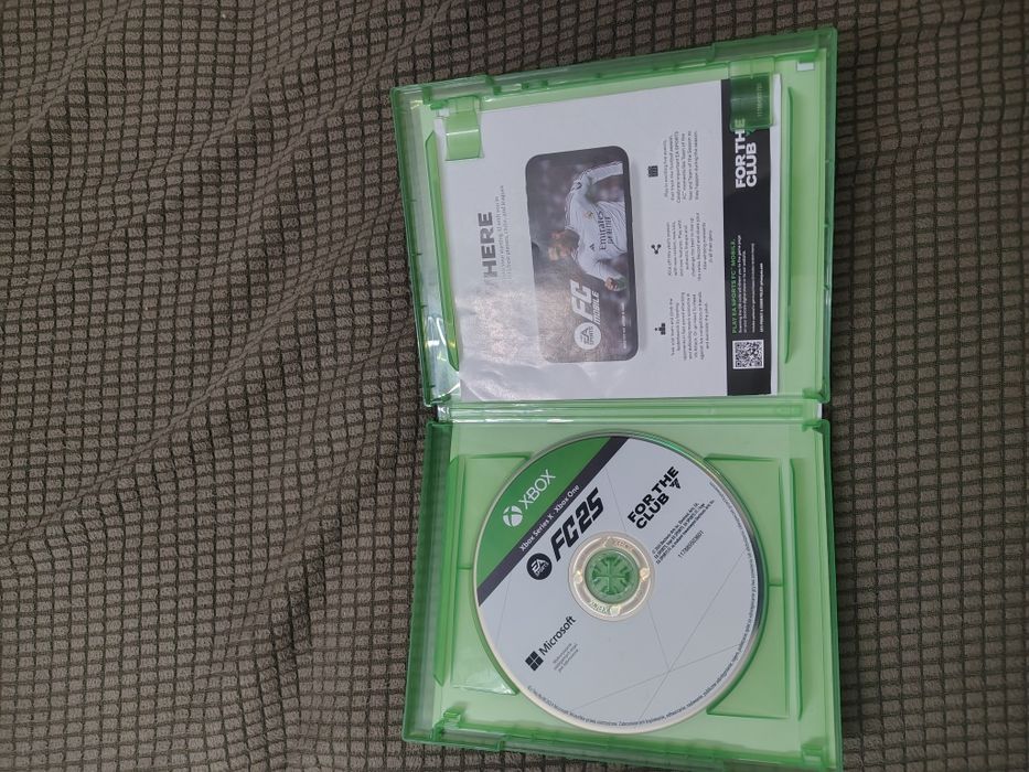 Vand FC 25 xbox 99 lei