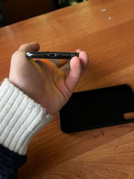 iPhone X в продаже