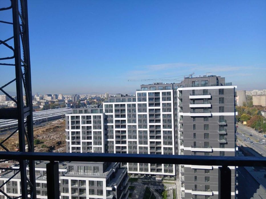 Продава двустаен апартамент в Капитол Резидънс