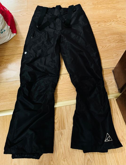 Есенни и зимни якета и ски екипировка