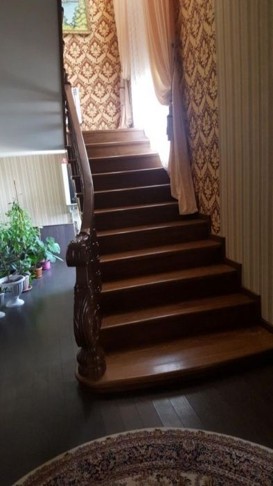 Дом продается, район Самал-2, в конце улицы Казиева, эитный район