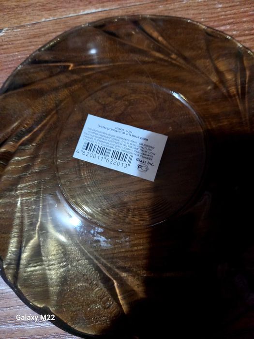 Тарелки, бокалы посуда