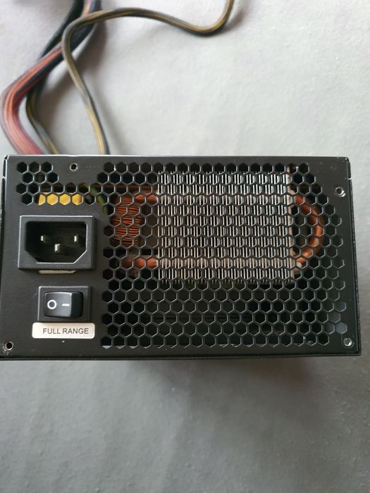 Захранване ZALMAN 600 w  полумодулно