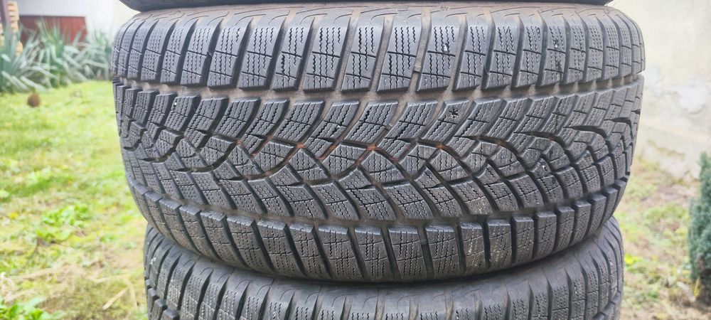 Зимни гуми goodyear 245 45 18 7,5мм