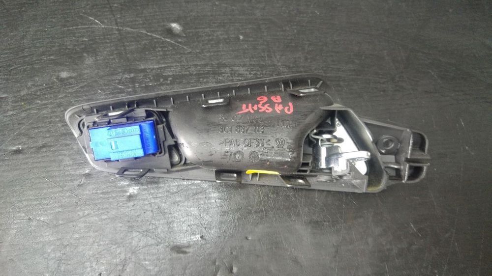 Maner interior stanga fata vw passat b6 3c1837113