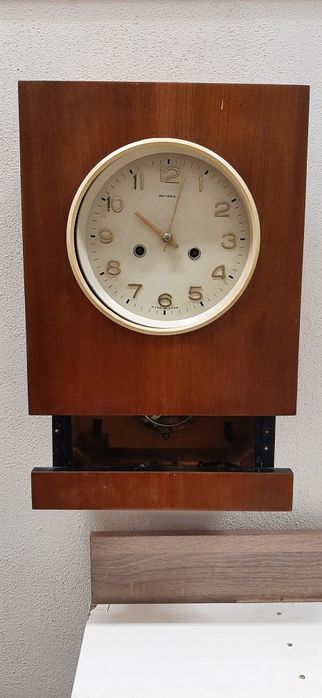 Стенен часовник " Янтар "