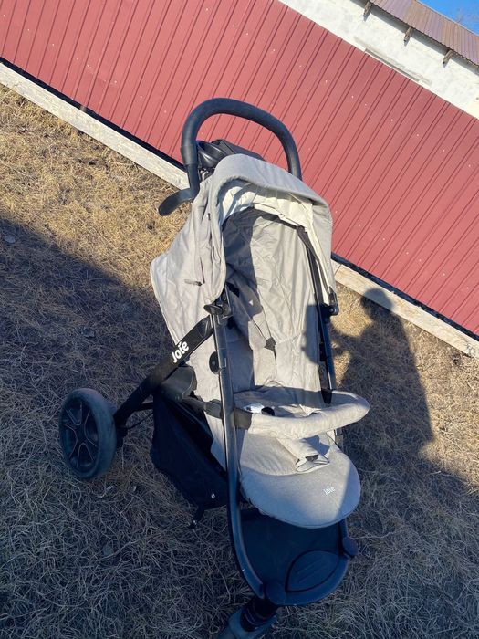 Продам детскую коляску