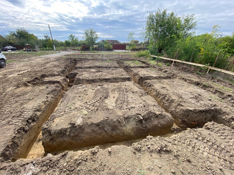 Sapaturi,bobcat,miniexcavator,fundatii,fosa,decopertat,apa,nivelat