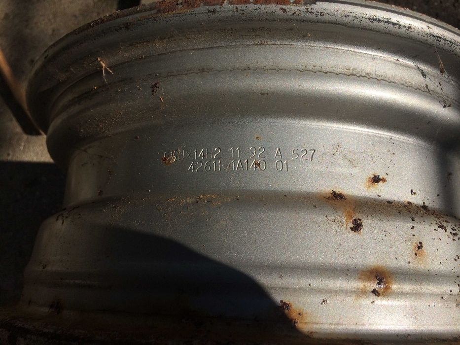 3 броя стоманени джанти 14 цола рено "Клио" и пежо.