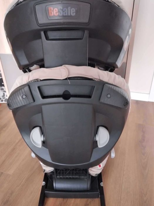 BeSafe столче за кола iZi Up X3 Fix за момче/момиче 15-36 кг с IsoFix