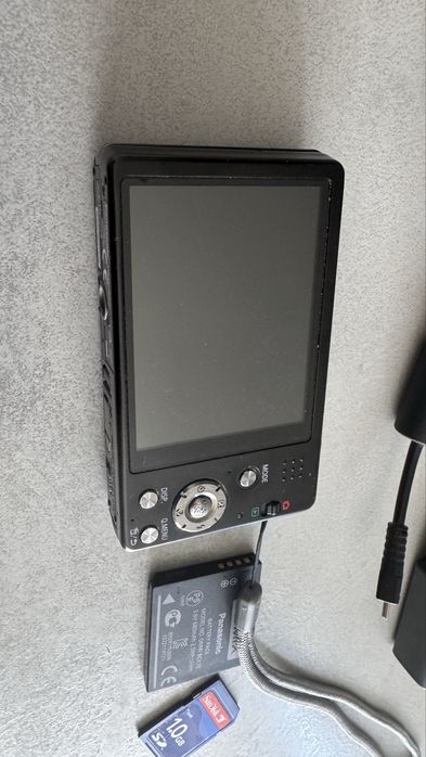 Aparat foto Panasonic DMC-SZ7 .  cu accesorii.