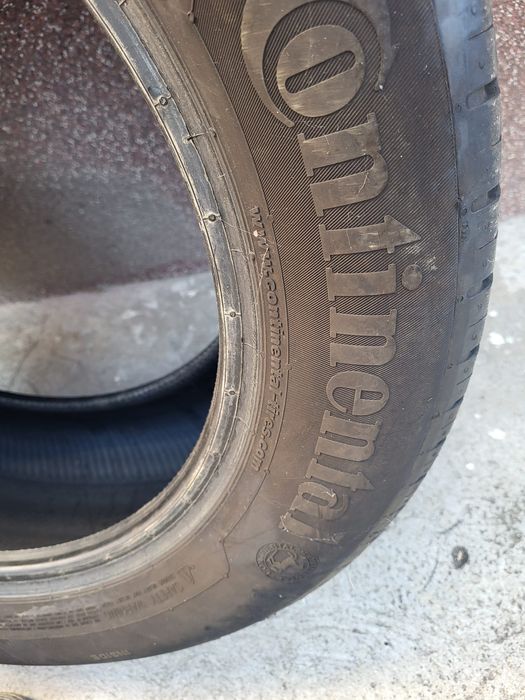 2 anvelope marca Continental de 225/55/17 profil vara