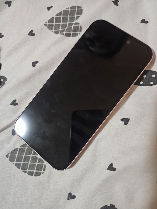 Телефон Iphone 15