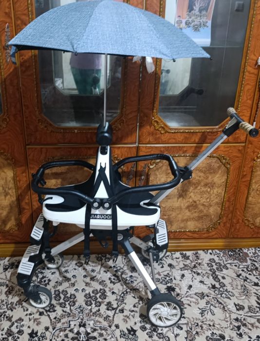 Коляска двухместный очень хороший состояние