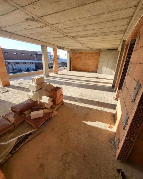 Продава се Тристаен апартамент в Бургас, Сарафово - 133 кв.м за 668 €/кв.м - Снимка #4