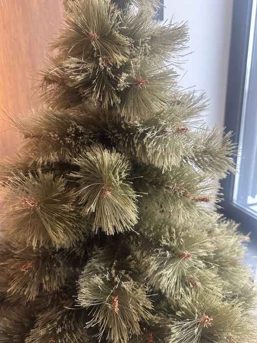 Изкуствена елха със стойка