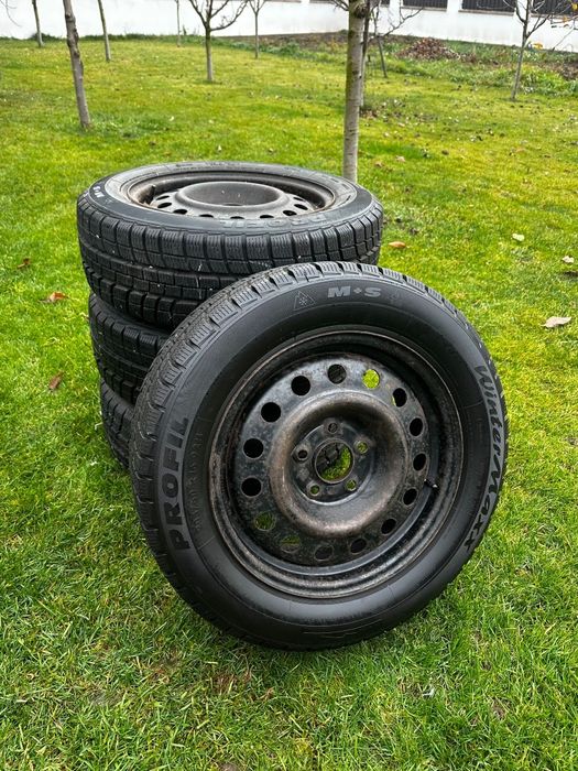 Roți de tablă + Cauciucuri de iarnă 205/60/R16 M+S