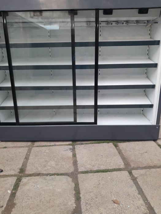 Витрина холодильник