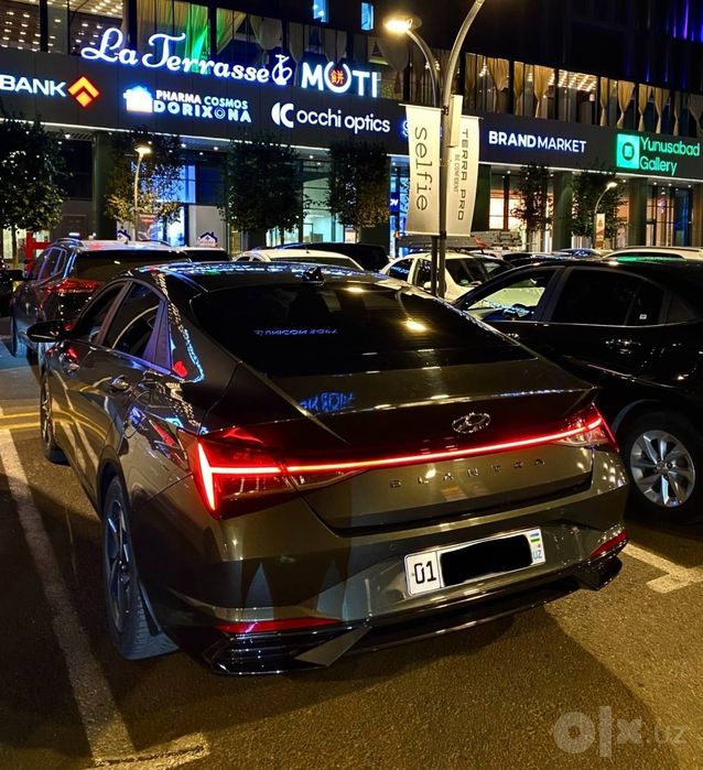 Hyundai Elantra yaxshi holatda