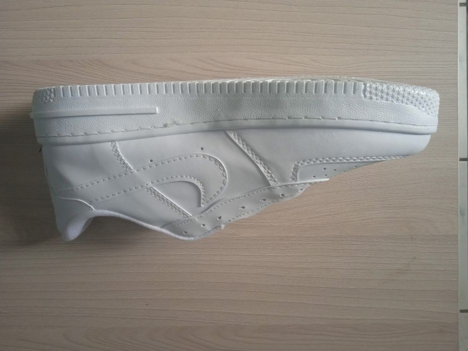 Красовки новые не раз не одевал