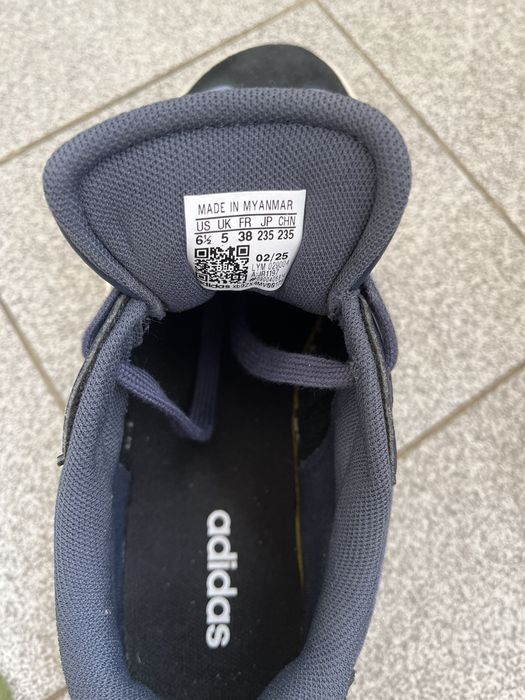Маратонки adidas