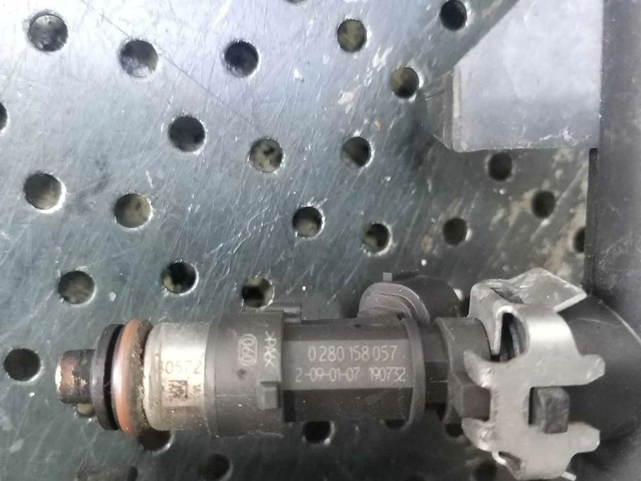 Rampa cu injectoare 1.6 b peugeot 206 9650764780 0280158057