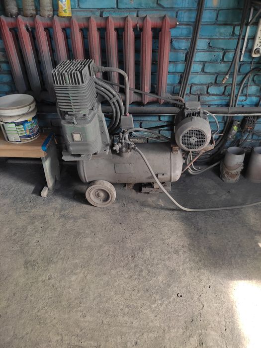Продам компрессор