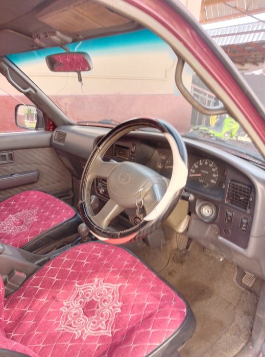 Toyota Hilux surf