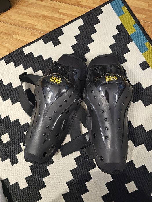 Genunchiere moto universale