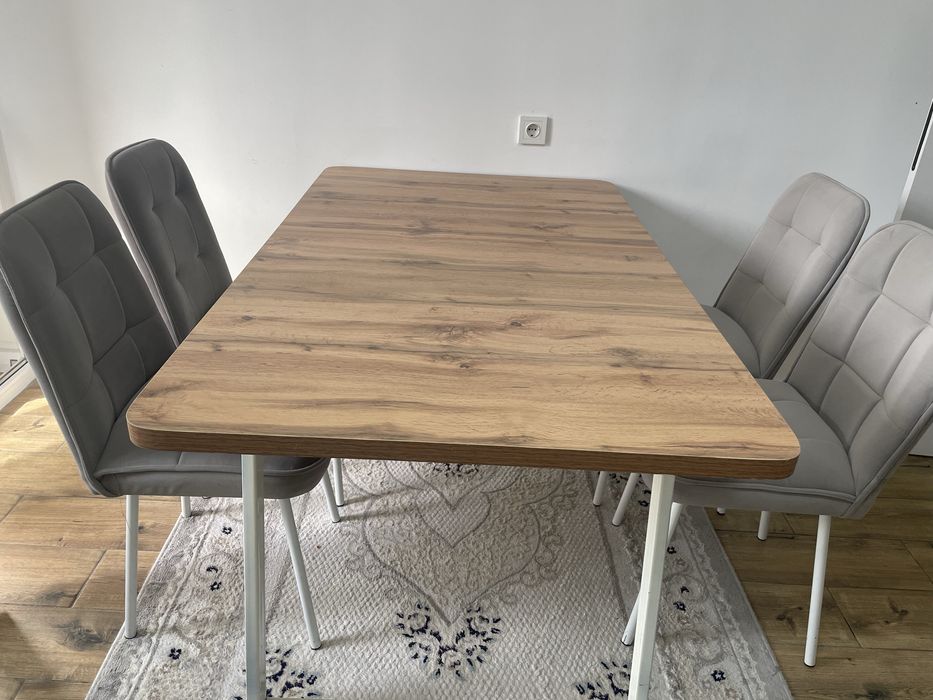 Продается Стол 150*90 с 6 стульями очень хоршего качества