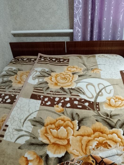 Продам диван и две раздельные кровати