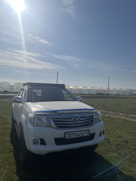 Hilux 2013 Морда запчасти