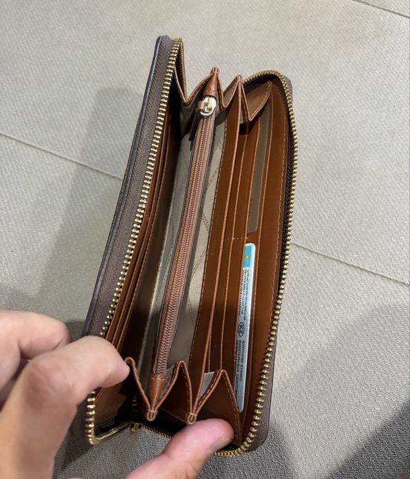Продам портмоне Michael Kors