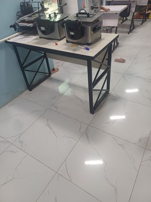 Стол стул доска стеллаж сотилади