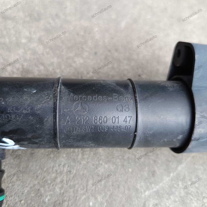 Duza spalare faruri stanga Mercedes Benz E Class W212 cod A 212 860 01 47