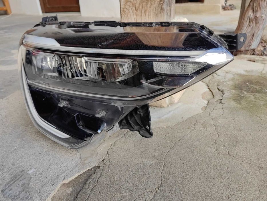 Фар Renault Arkana LED десен / Фар Рено Аркана Оригинален