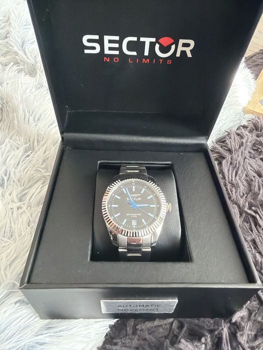 vand ceas sector automatic nou