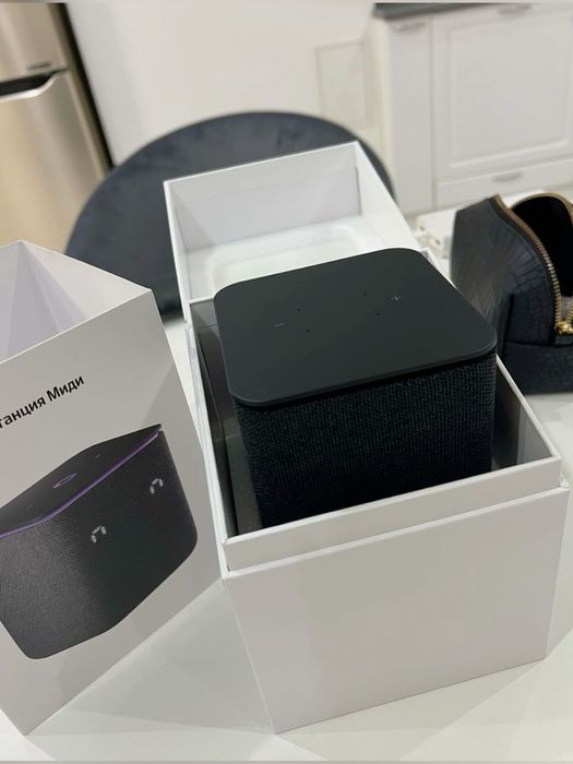 Умная колонка Яндекс Станция Миди