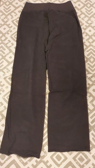 Дънки за бременни жени.