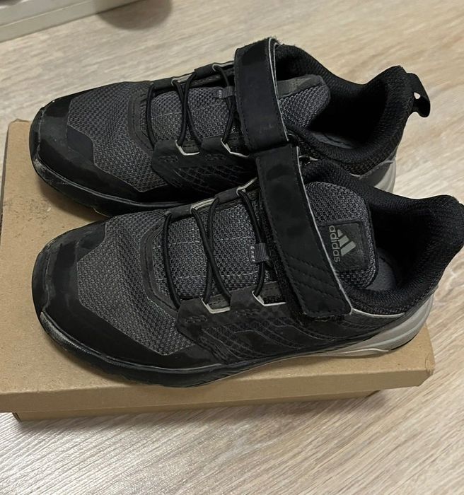 Маратонки Adidas