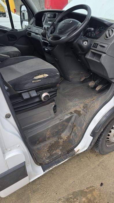 Седалки единични ,двойни, килограмни, кантарни