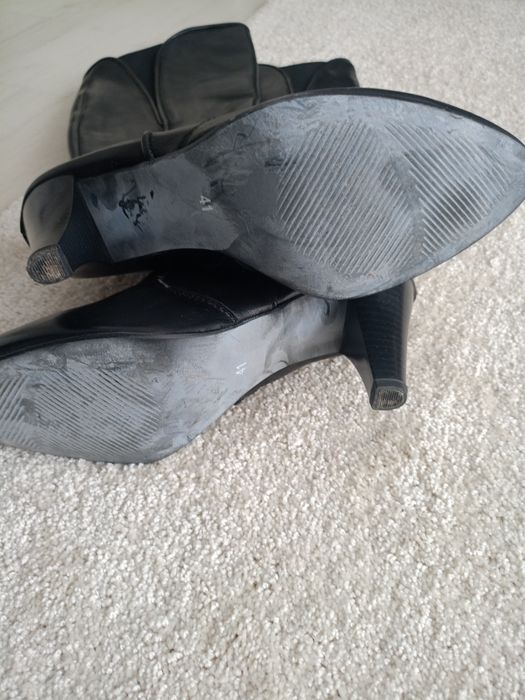 Vând cizme dama,noi,mărimea 41.