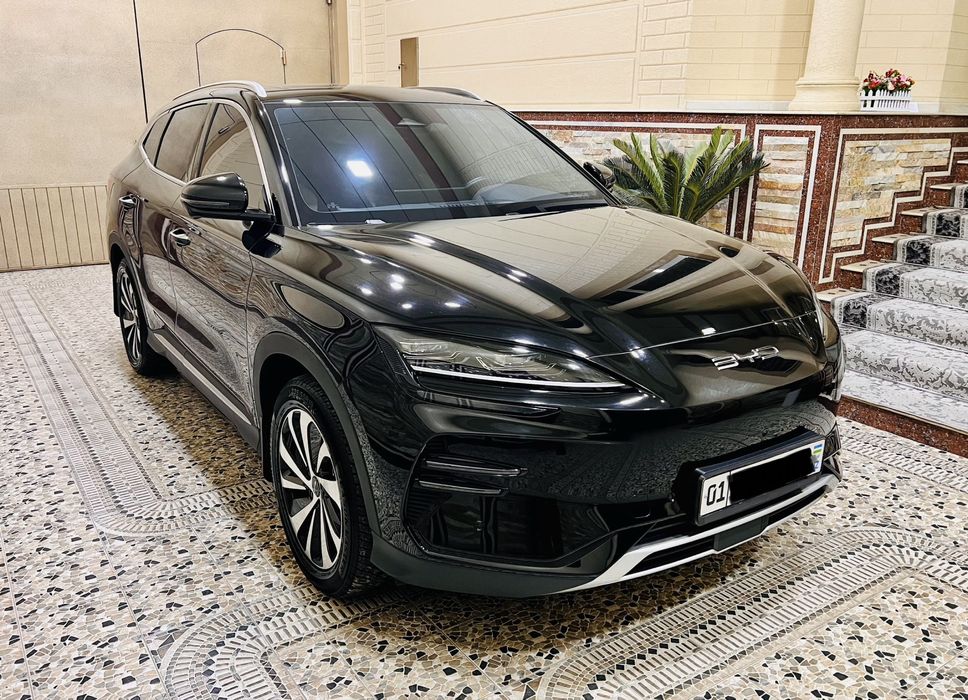 BYD Song Plus EV Champion 2023 — 2