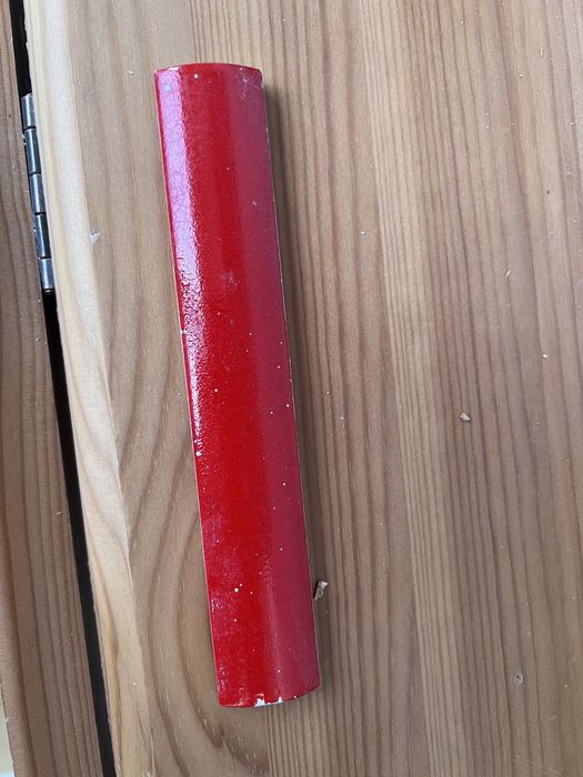 Bordura rosie ornamentala pentru faianta