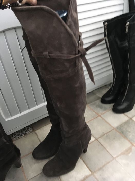 Cizme inalte piele intoarsa