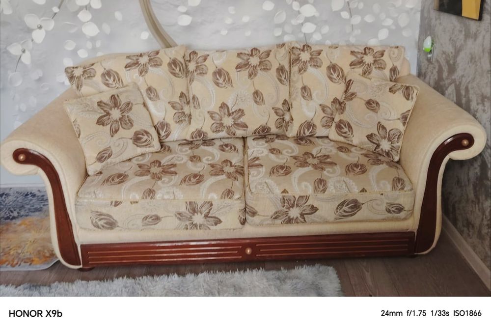 Мягкий уголок в отличном состоянии