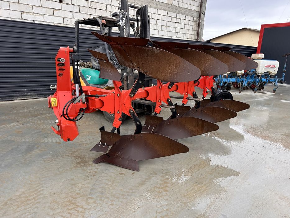 Piese//-/. Plug Huard Gregoire Besson . 3-4 brazde . Piese plug