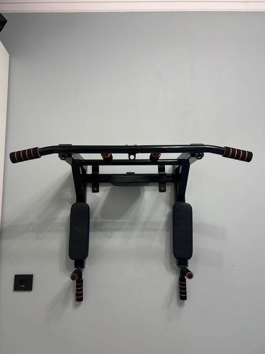 Продам турник для подтягивания