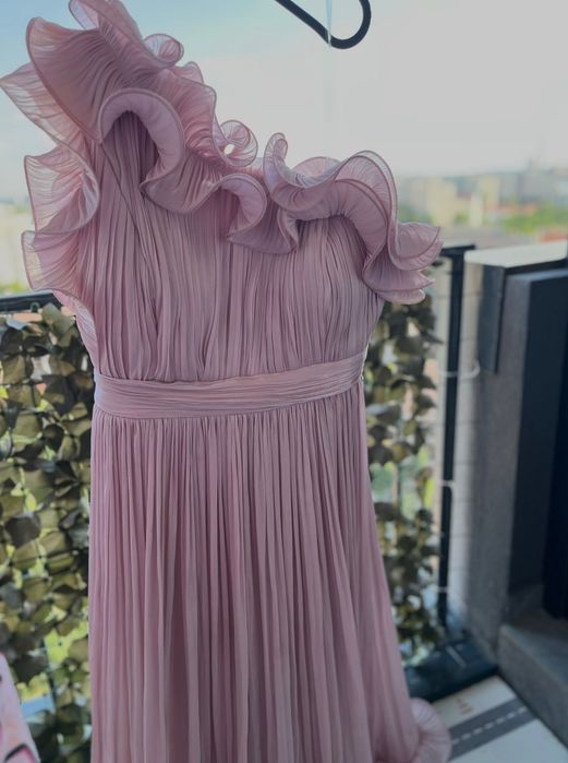 Rochie elegantă roz