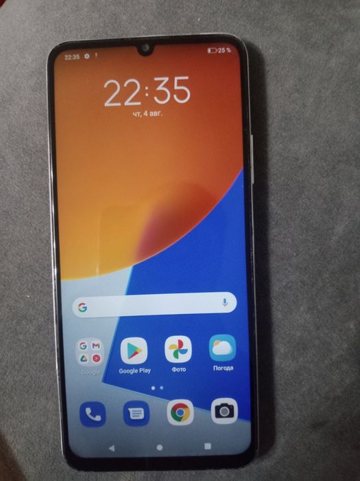Продам 2 телефона.128гб